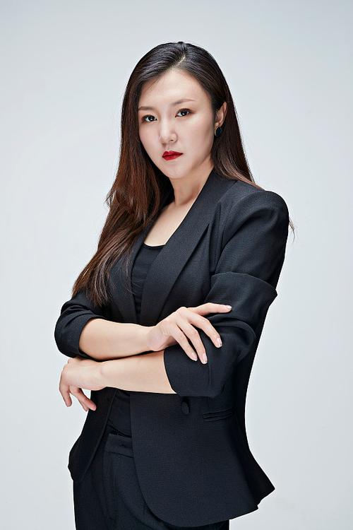 袁月 视觉与舞美负责人